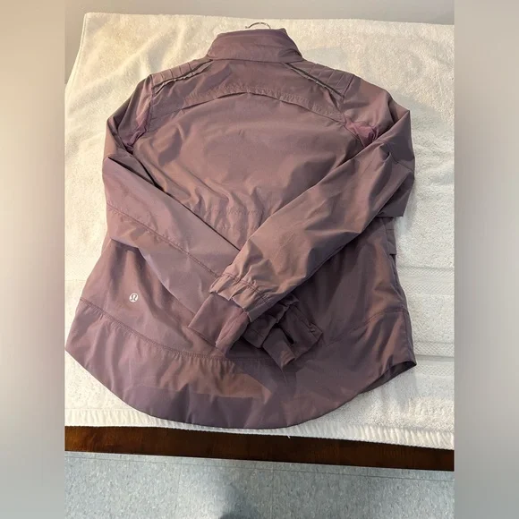 Lululemon Spring Forward Jacket - Picture 15 of 16